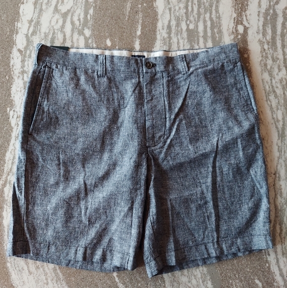 J. Crew 9" Cotton Linen Shorts - Picture 3 of 3